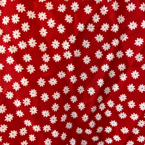 Red sundress with daisies - Picture 2 of 2